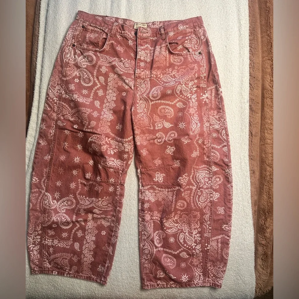 We The Free Free People Good Luck Printed Barrel Jeans EUC - Picture 6 of 12
